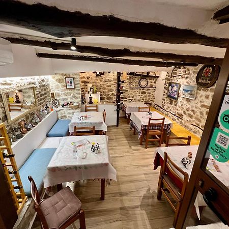 Restaurant & Guest House Semani Berat Kültér fotó