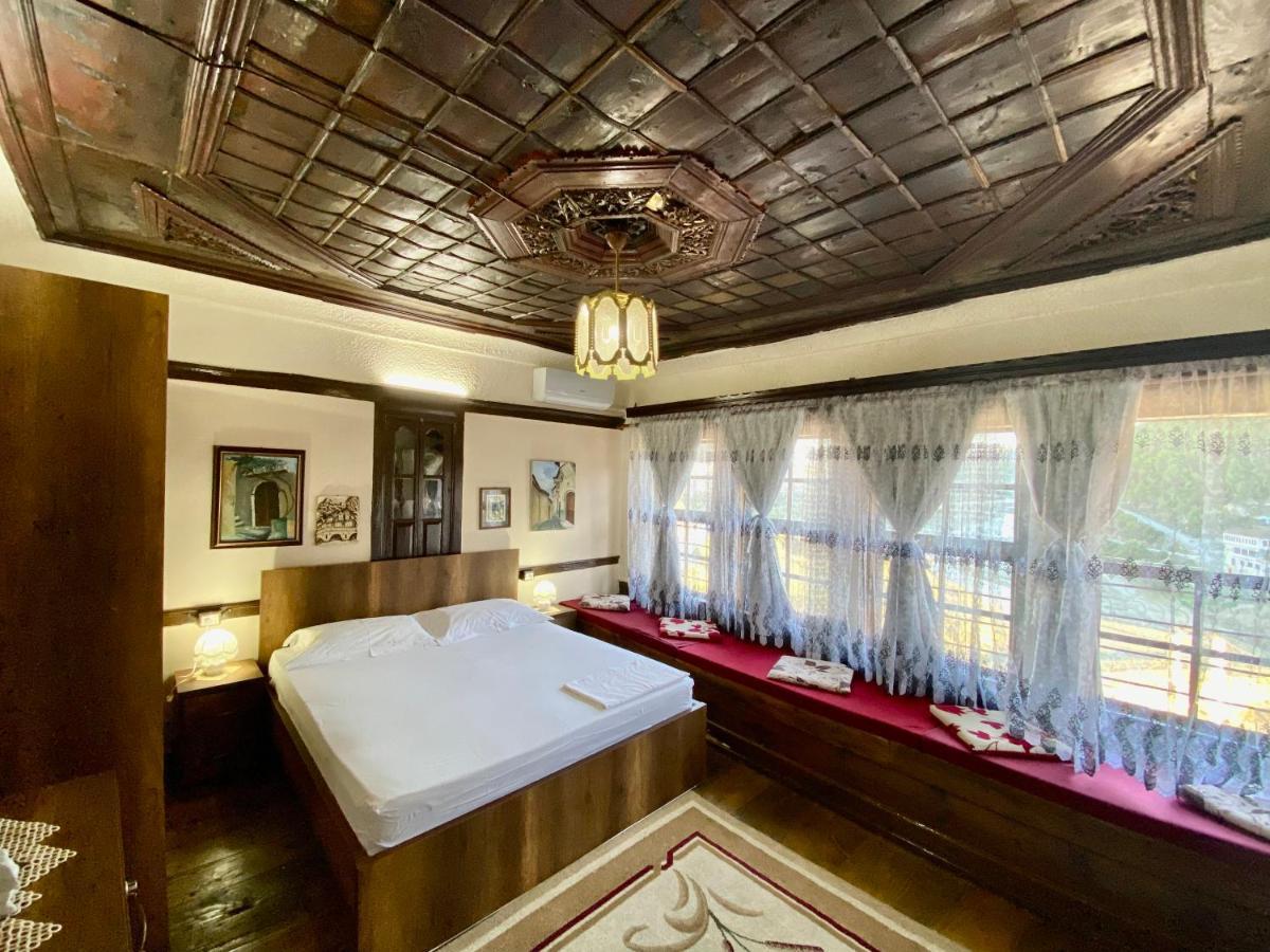 Restaurant & Guest House Semani Berat Kültér fotó