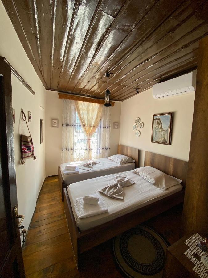 Restaurant & Guest House Semani Berat Kültér fotó
