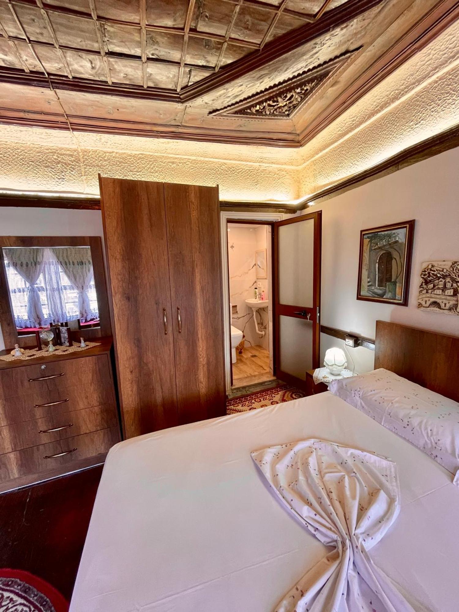 Restaurant & Guest House Semani Berat Kültér fotó