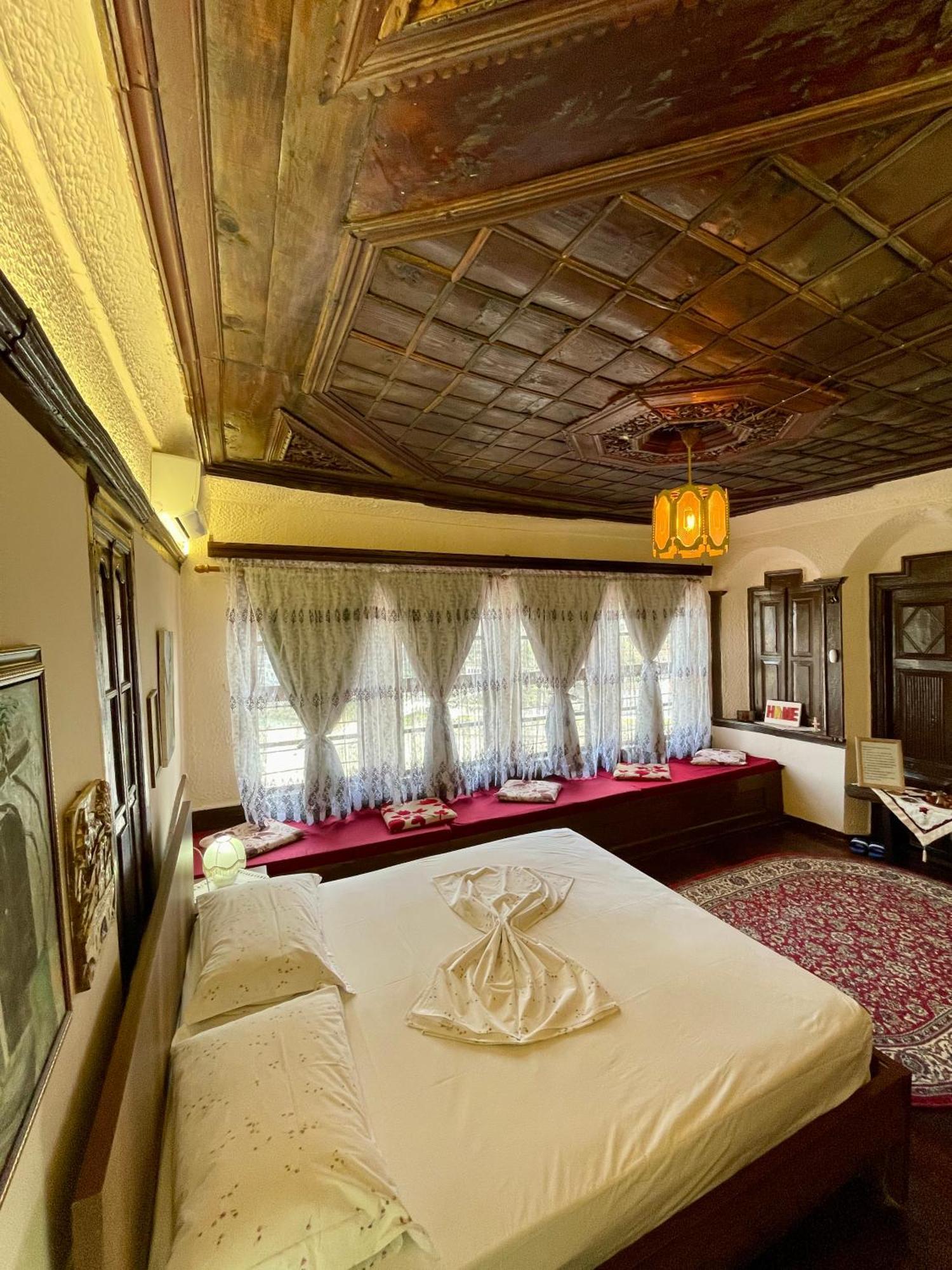 Restaurant & Guest House Semani Berat Kültér fotó