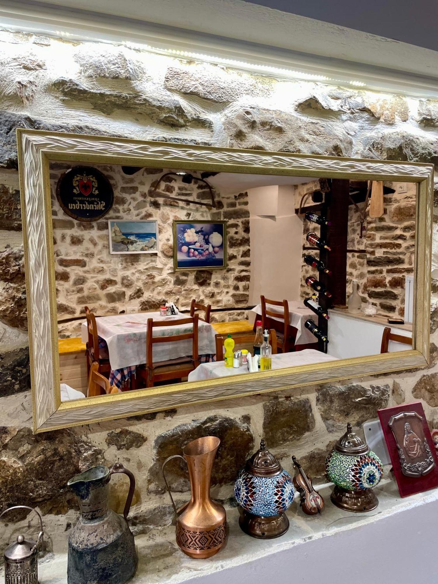 Restaurant & Guest House Semani Berat Kültér fotó